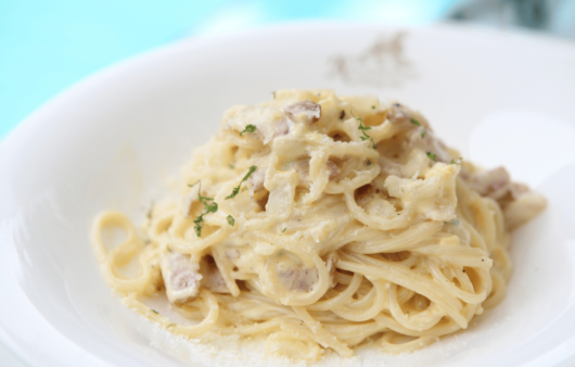 italian pasta carbonara creamy egg and pork pasta