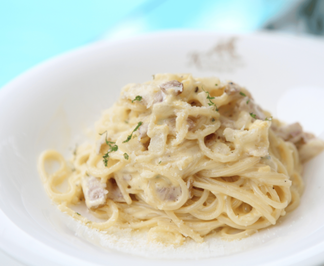 italian pasta carbonara creamy egg and pork pasta