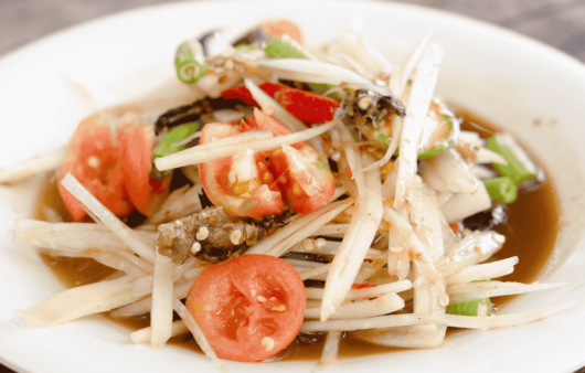 Som Tum Thai (Thai Papaya Salad)