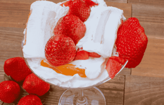 Spanish Fresas con Nata