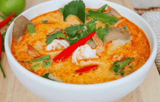 Thai Tom Yum Goong (Spicy Shrimp Soup)