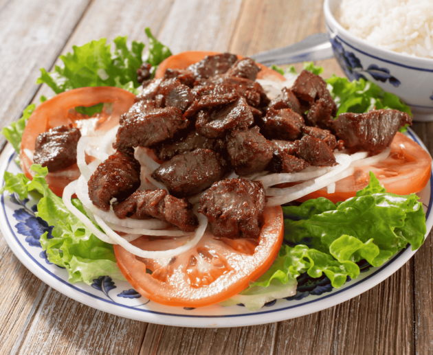 Bò Lúc Lắc (Shaking Beef)