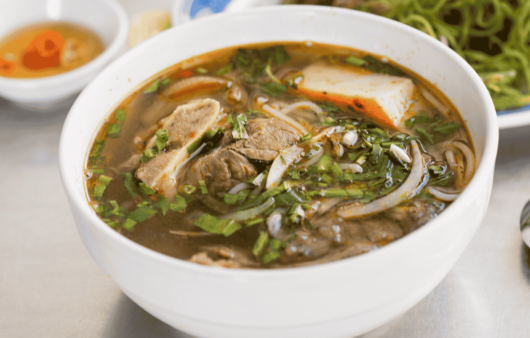 Bún Bò Huế (Spicy Beef Noodle Soup)