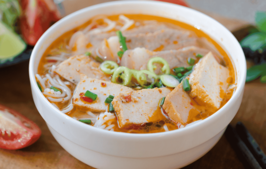 Bún Riêu (Crab Noodle Soup)