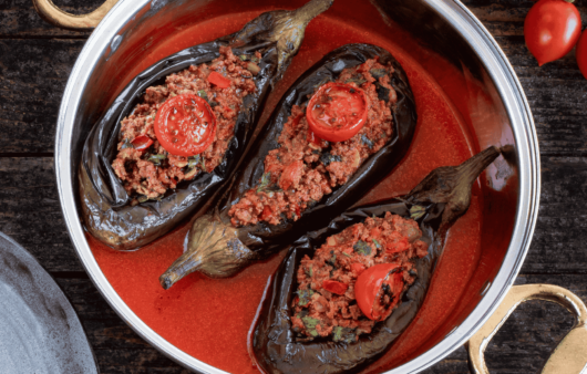 Karnıyarık (Stuffed Eggplant with Meat)