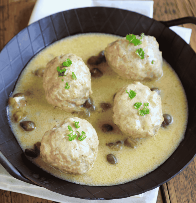 Königsberger Klopse (Meatballs in White Sauce)