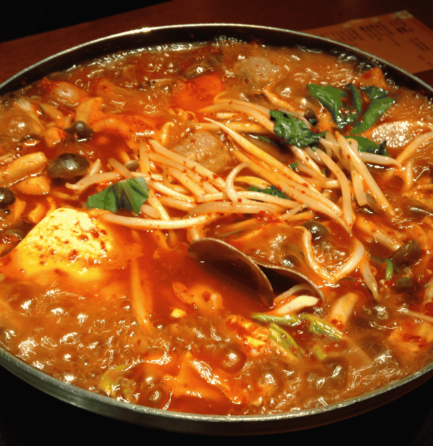 Lẩu (Vietnamese Hotpot)