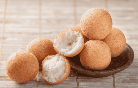 Buñuelos (Cheese Fritters)