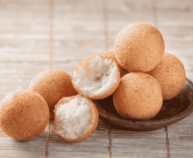 Buñuelos (Cheese Fritters)