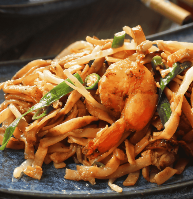 Char Kway Teow (Stir Fried Rice Noodles)