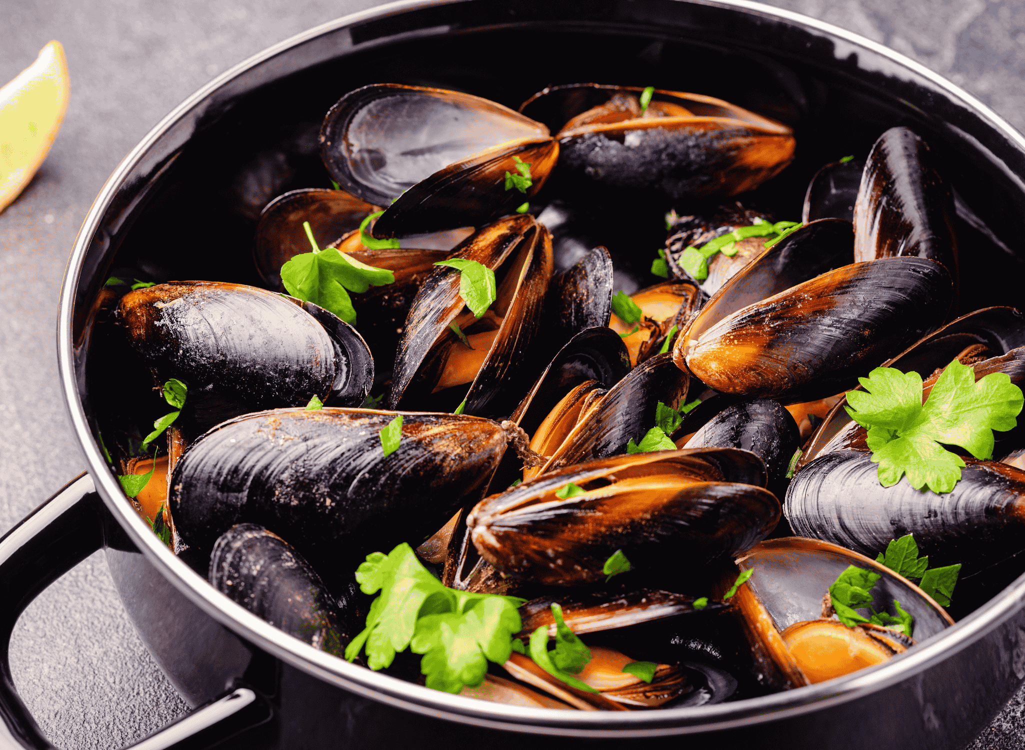 Choritos al Vapor (Steamed Mussels)