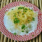 Mont Di (Rice Noodles with Spicy Fish Sauce)