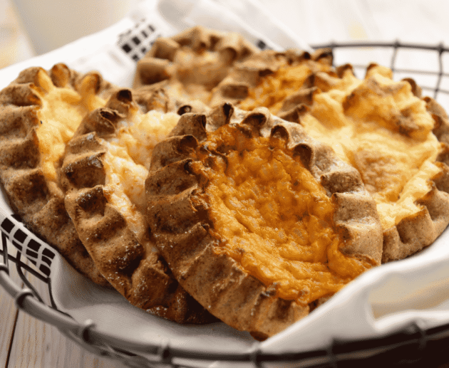 Karjalanpiirakka (Karelian Pasties)