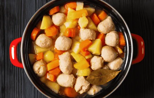 Siskonmakkarakeitto (Sausage Soup)