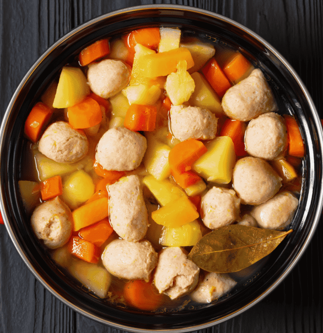 Siskonmakkarakeitto (Sausage Soup)