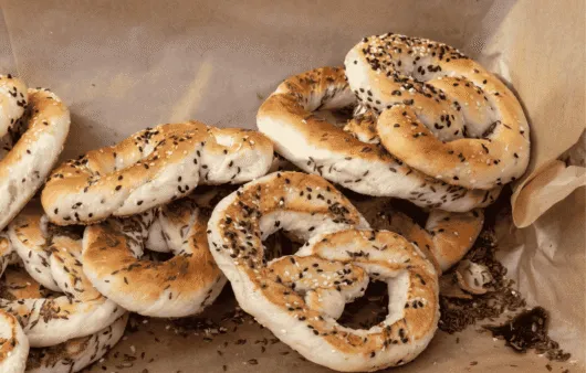 Kliņģeris (Festive Ring Bread)
