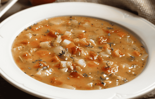 Manhattan Clam Chowder (Tomato Based Clam Soup)