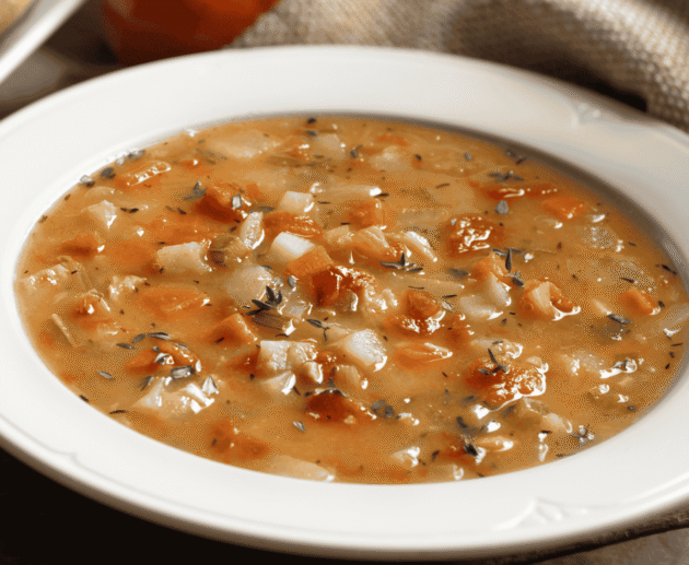 Manhattan Clam Chowder (Tomato Based Clam Soup)