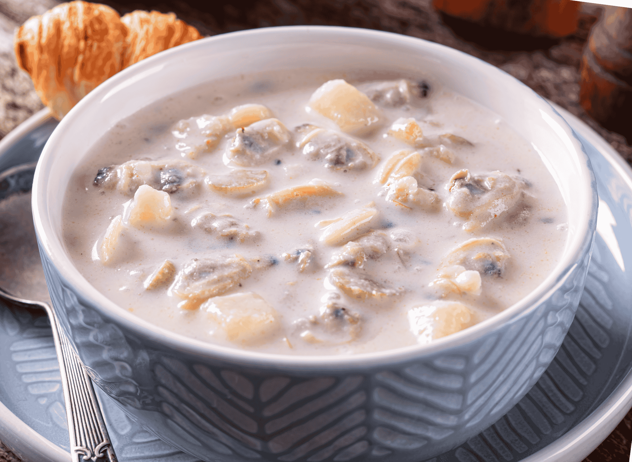New England Clam Chowder (Creamy Clam Soup)