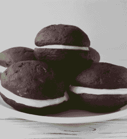 Whoopie Pies (Cream Filled Cake Sandwiches)