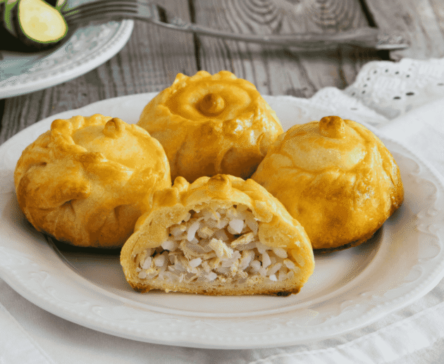 Kurnik (Russian Chicken Pie)
