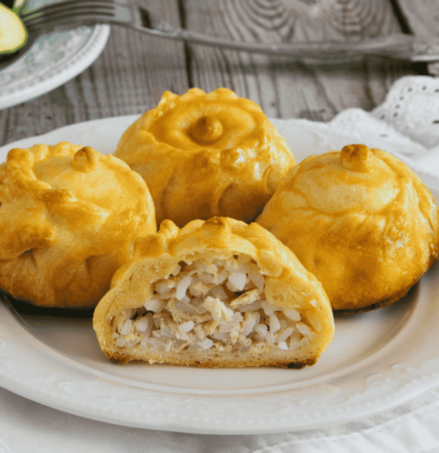 Kurnik (Russian Chicken Pie)