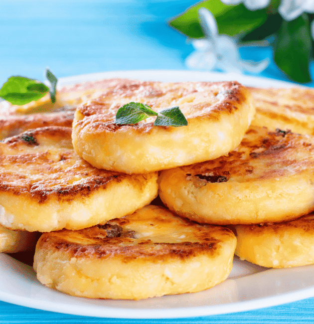 Syrniki (Cottage Cheese Pancakes)