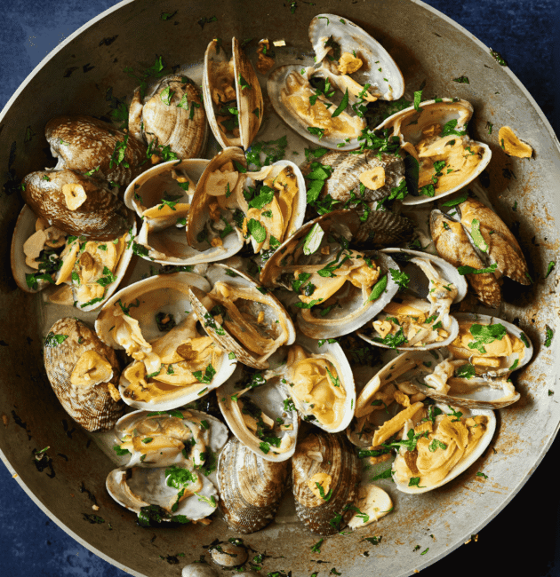 Amêijoas à Bulhão Pato (Clams in Garlic and White Wine Sauce)