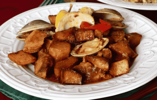 Carne de Porco à Alentejana (Pork and Clams)