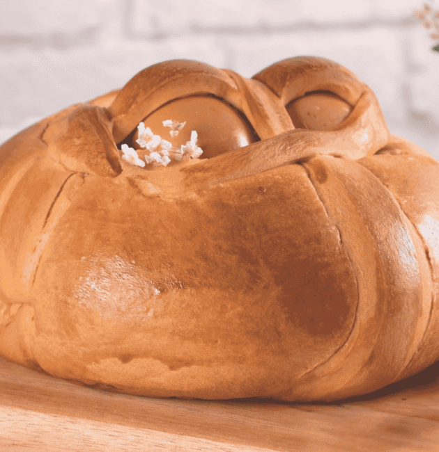Folar de Páscoa (Easter Bread)