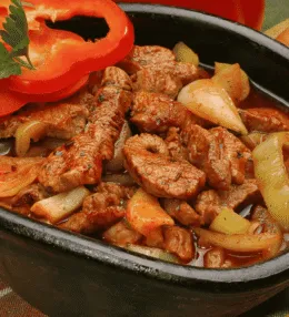 Serbian Mućkalica (Spicy Meat Stew)