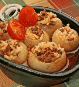 Bosnian Sogan dolma (Stuffed Onions)