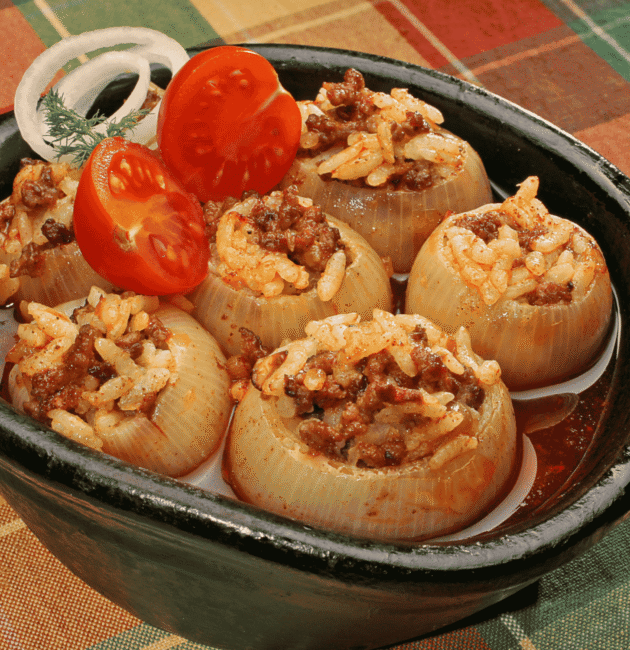 Sogan dolma (Stuffed Onions)