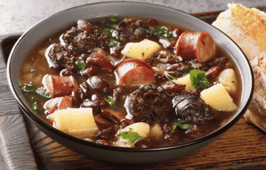 Sopa de Pedra (Stone Soup)