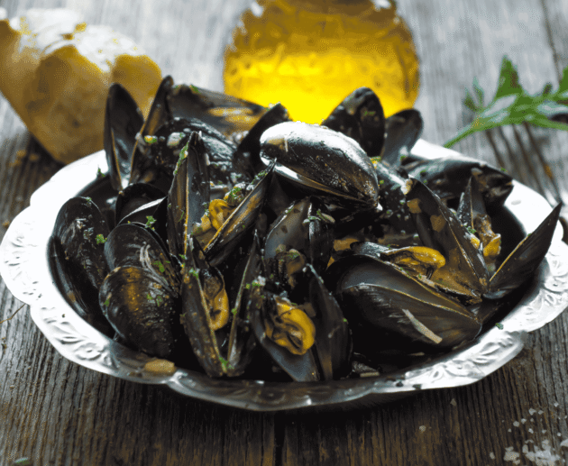 Buzara (Shellfish in Garlic Wine Sauce)
