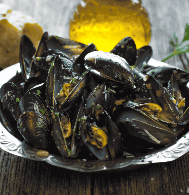 Buzara (Shellfish in Garlic Wine Sauce)