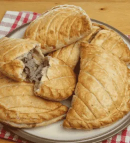 Cornish Pasty (Meat and Veg Pastry)