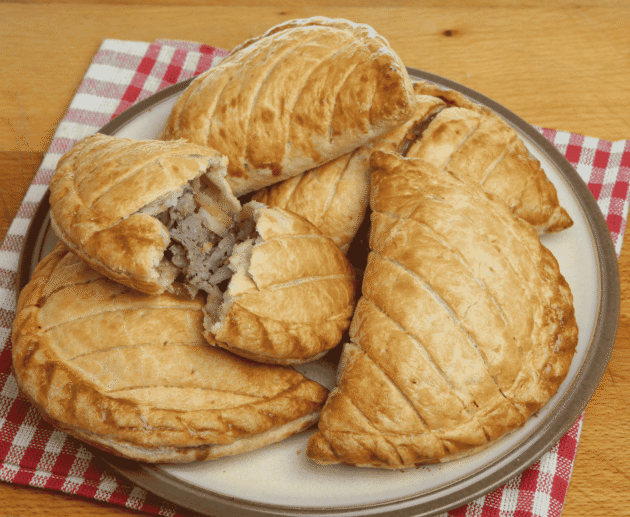 Cornish Pasty (Meat and Veg Pastry)