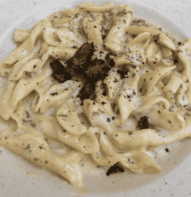 Fuži sa Tartufima (Pasta with Truffles)