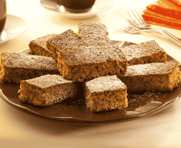 Parkin (Sticky Ginger Cake)