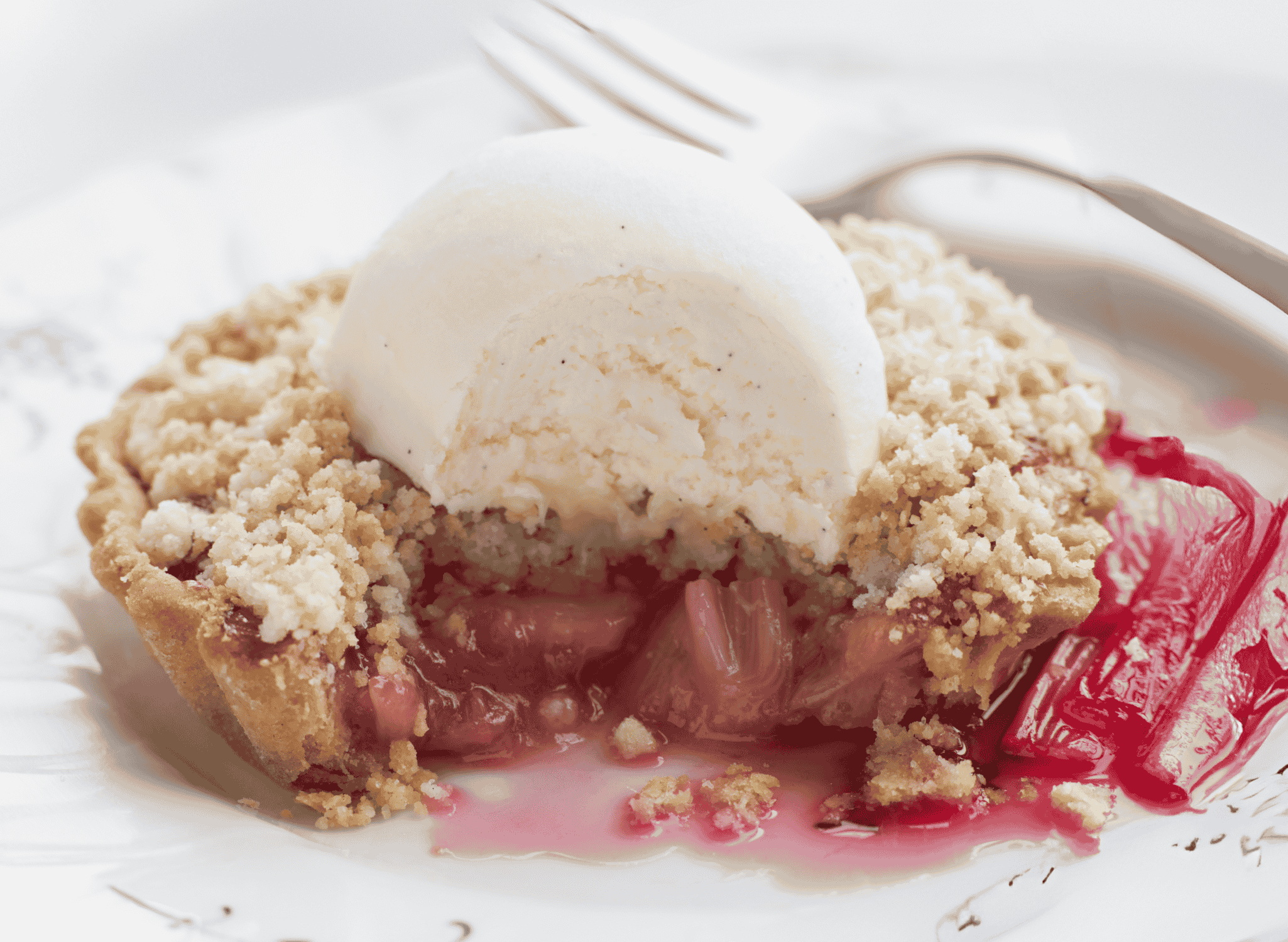 Rhubarb Crumble (Fruit and Oat Dessert)