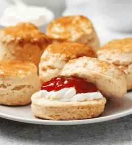 Scones (Crumbly Cream Cakes)