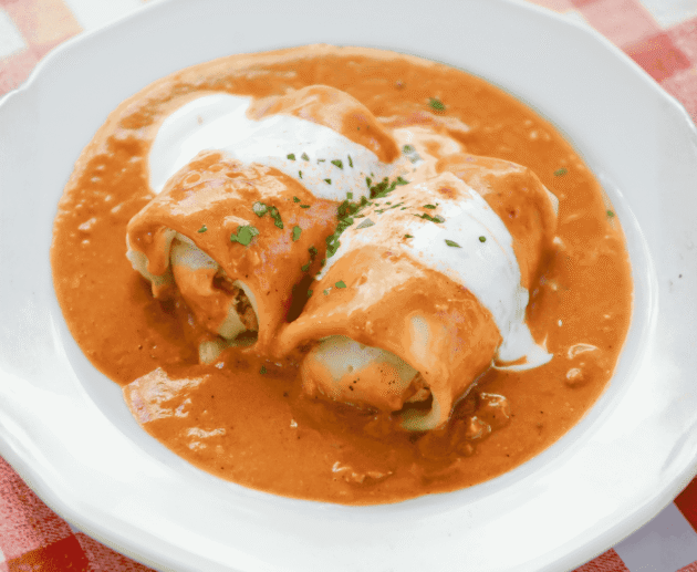 Hortobágyi Palacsinta (Stuffed Crepes)