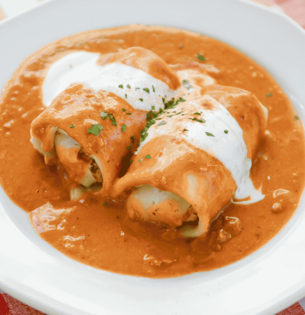 Hortobágyi Palacsinta (Stuffed Crepes)