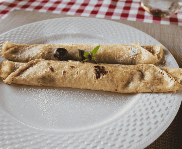 Palacsinta (Hungarian Crepes)